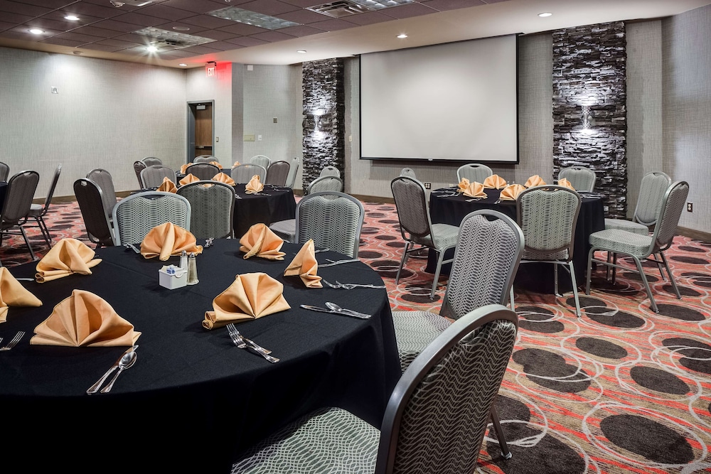 Hampton Inn Iowa City/Coralville 48/54