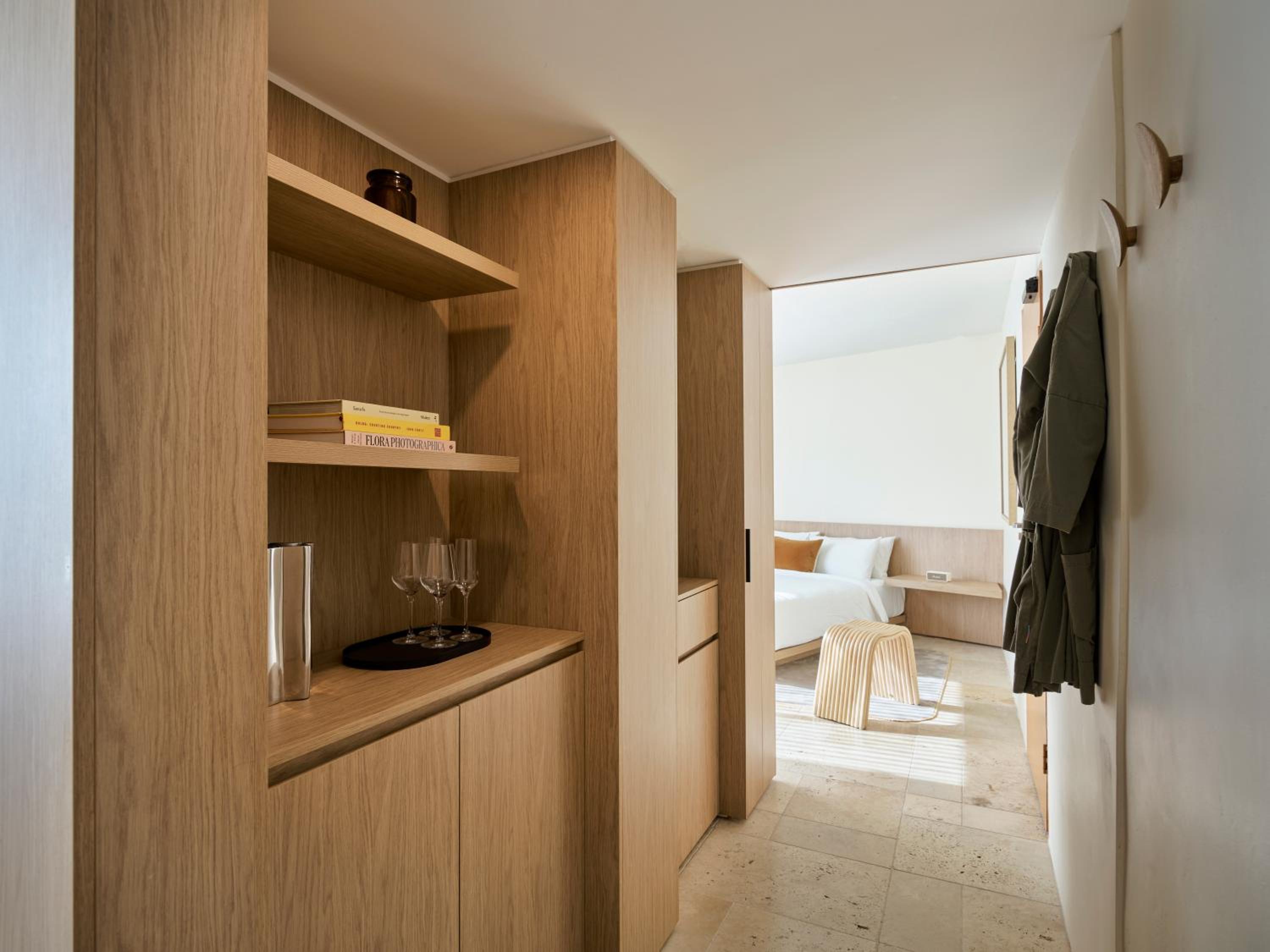 جناح جونيور بسرير كينج، Oxford House 3/3