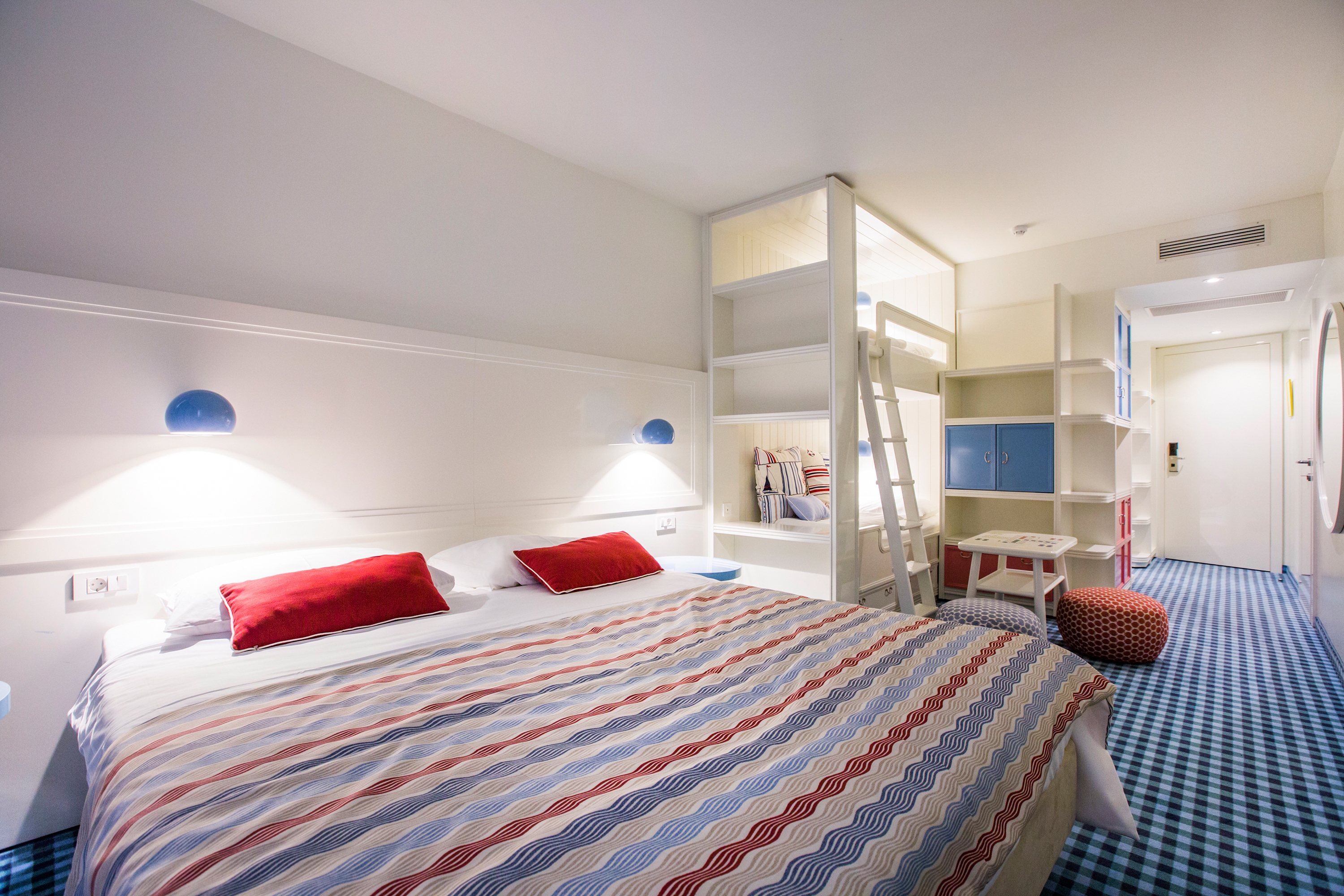 Connecting, 2 Double Beds, Bunk Bed, Park or Courtyard View, Balcony