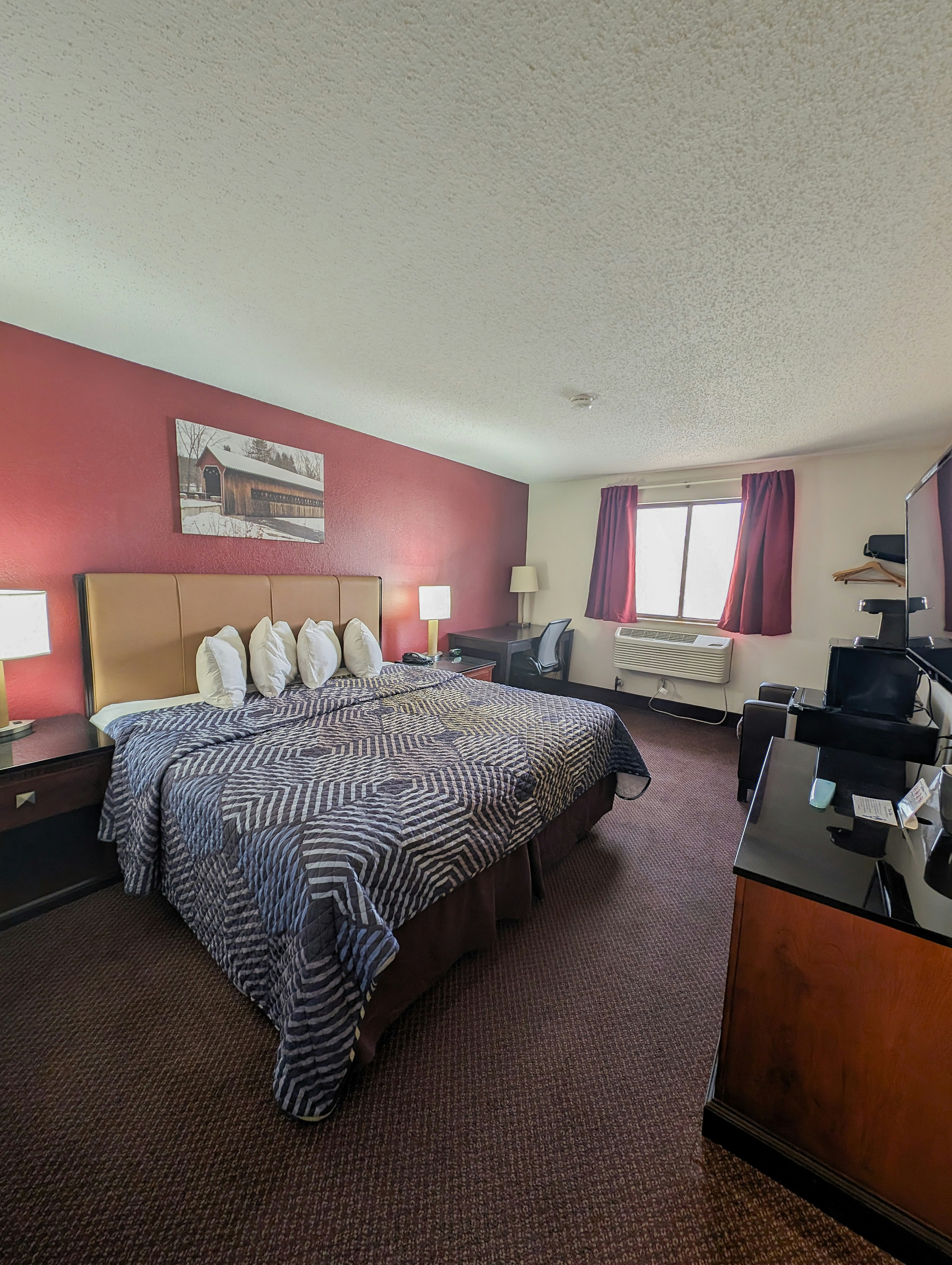 Super 8 By Wyndham Brattleboro 9/29