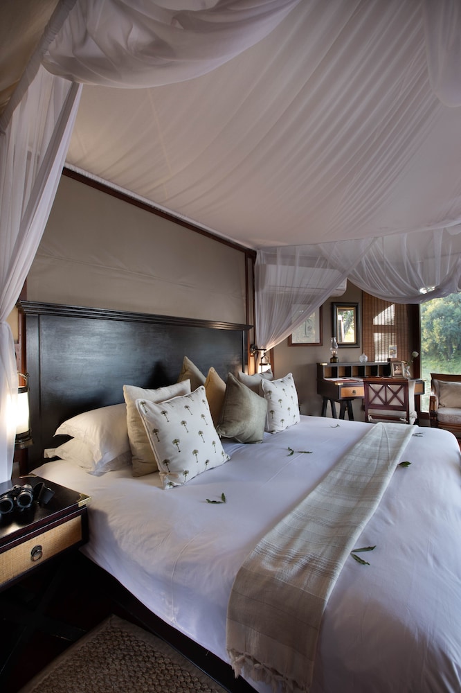 Hamilton Tented Camp 11/56
