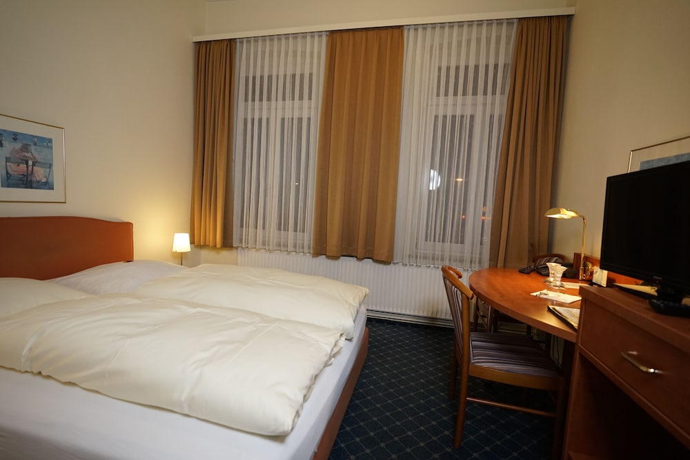 MD-RABE'S HOTEL KIEL 13/49