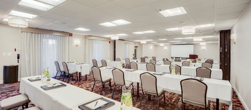 Ayres Hotel Suites Costa Mesa Newport Beach 35/50