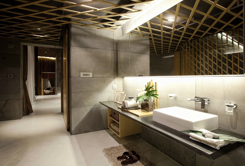 Lotte Resort Jeju Art Villas 50/50