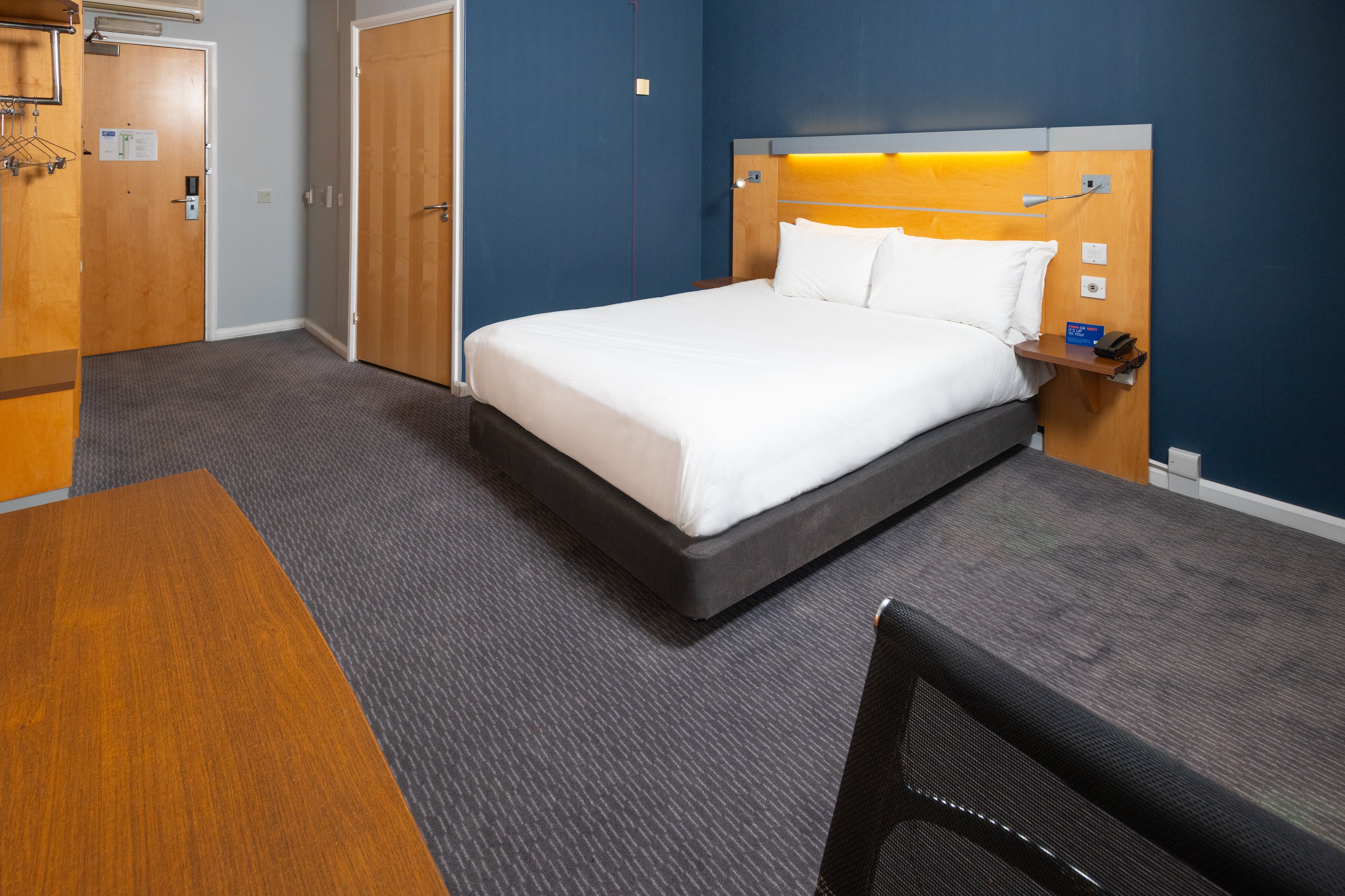 Holiday Inn Express Stevenage 33/66
