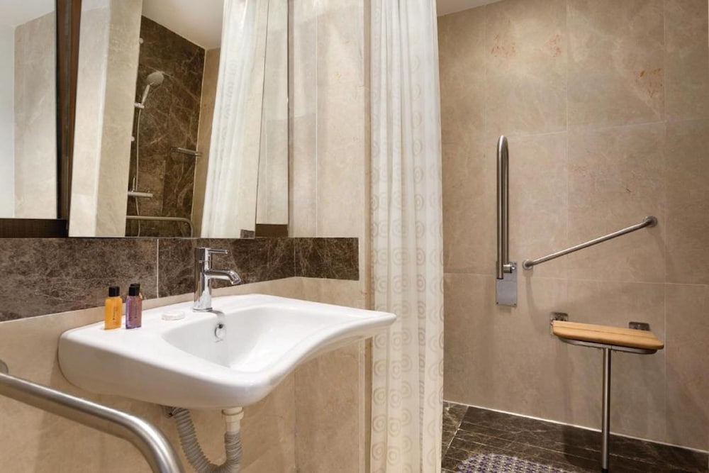 Ramada by Wyndham Istanbul Florya 14/45
