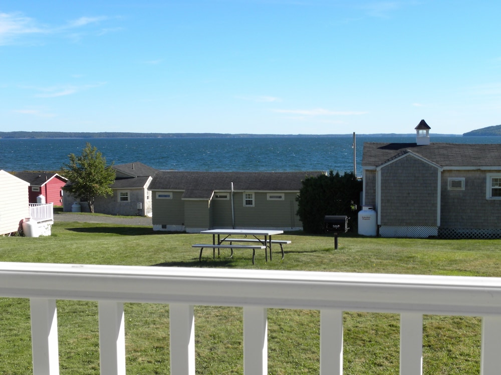 Colonial Gables Oceanfront Village 9/72