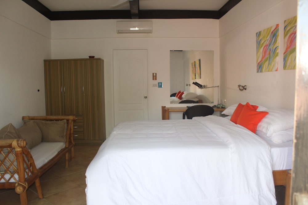 The Coral Beach Club 12/50