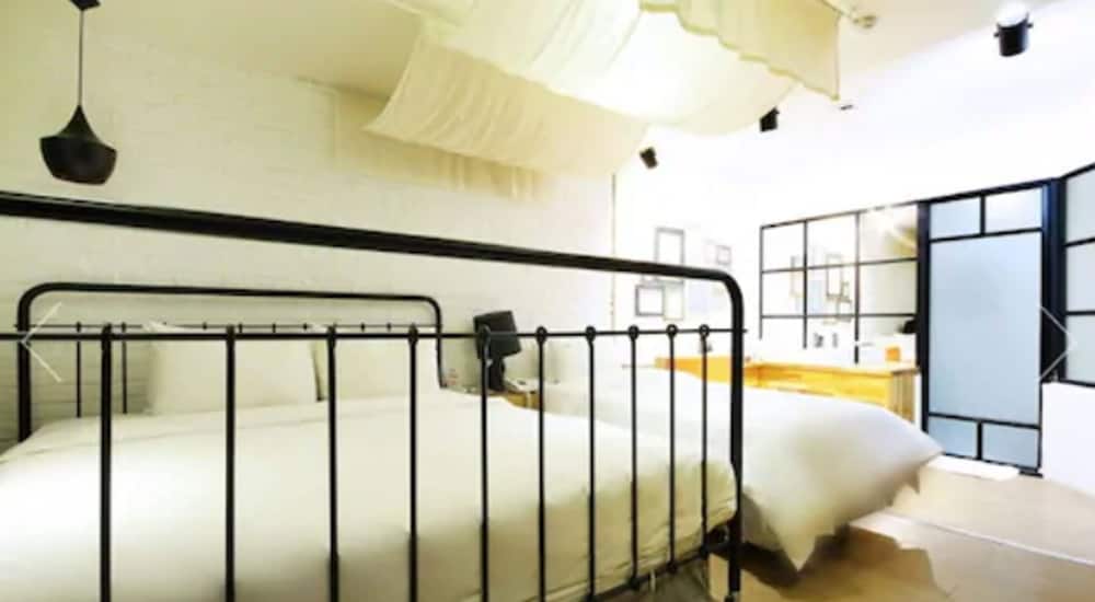 25 Hours Hotel 2 22/50