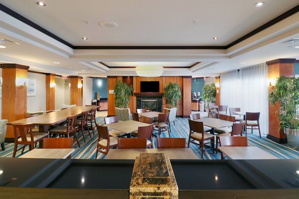 Fairfield by Marriott Inn & Suites Des Moines Airport 34/40