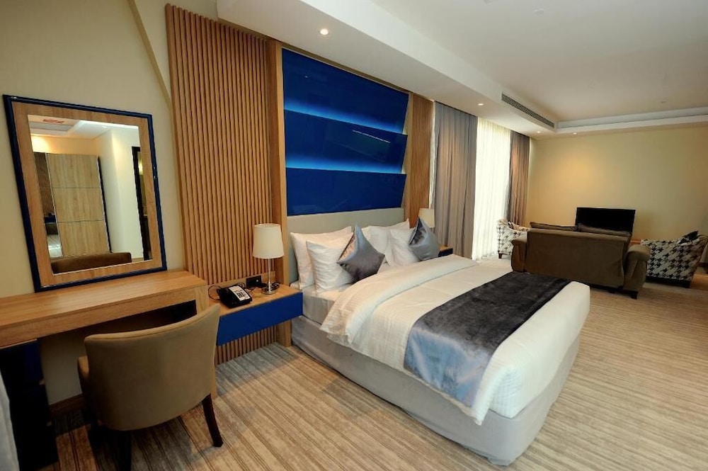 Al Mansour Suites 12/49