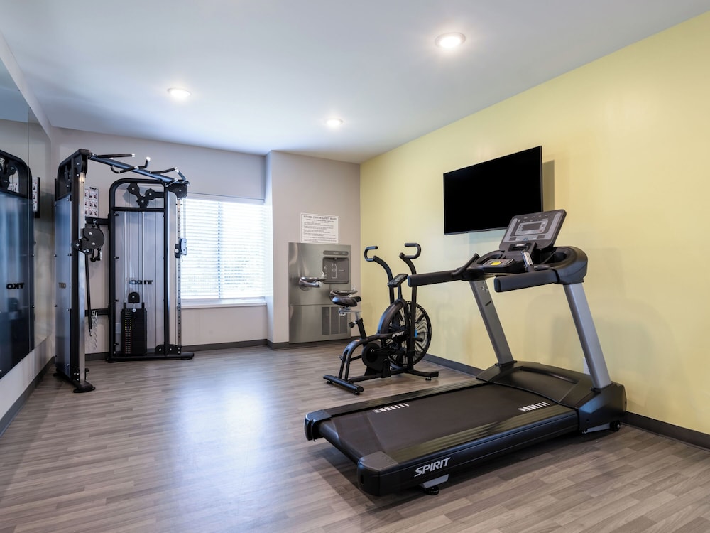 ECHO Suites Extended Stay by Wyndham Austin Round Rock 27/46