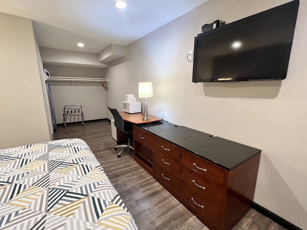 Motel6 Ridgecrest, CA -China Lake 7/51
