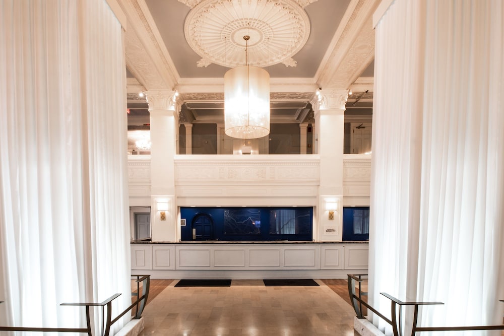 The Gunter Hotel 4/27
