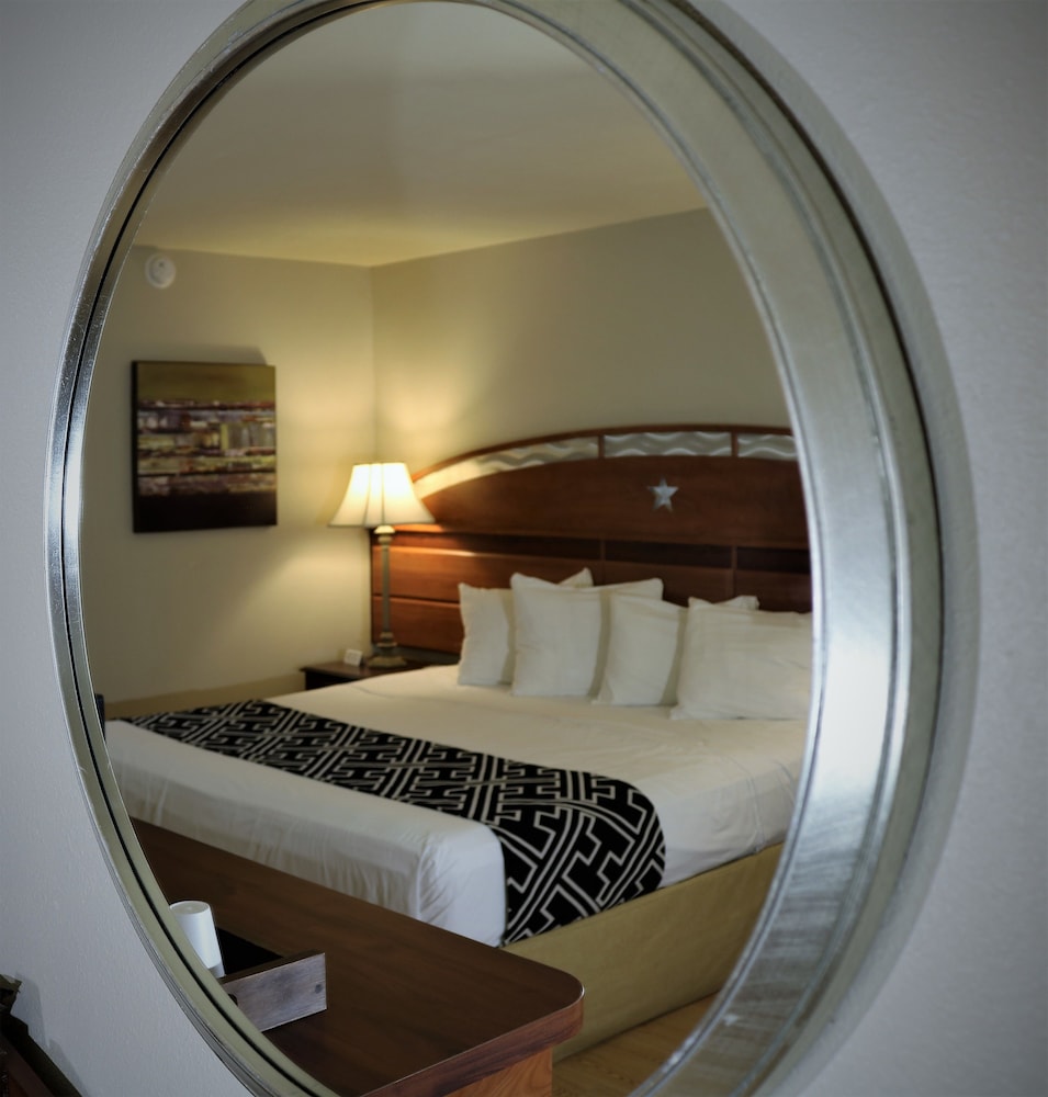 Monte Carlo Inn - Near Disney 17/50