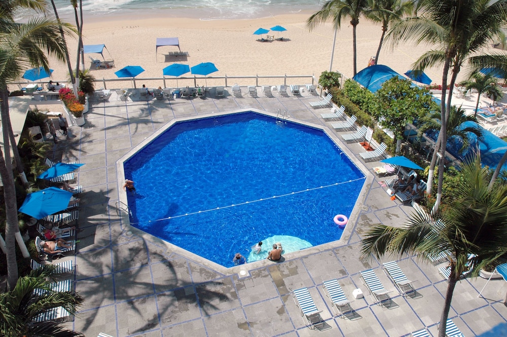 Acapulco Malibu 10/49