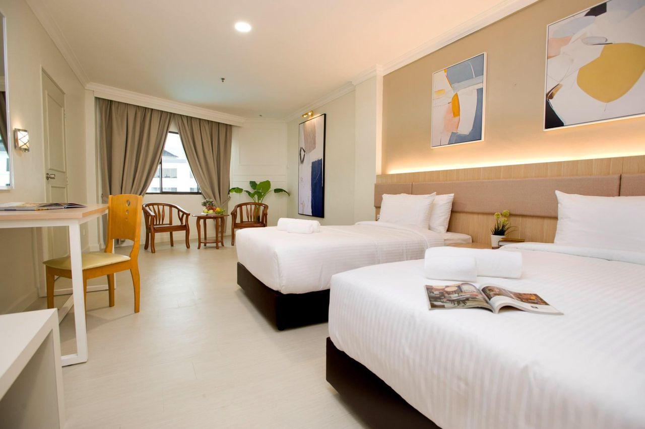 Swiss Avenue Hotel 8/41