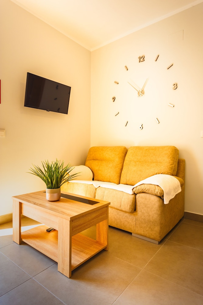 Apartamentos Cullar Vega 42/60