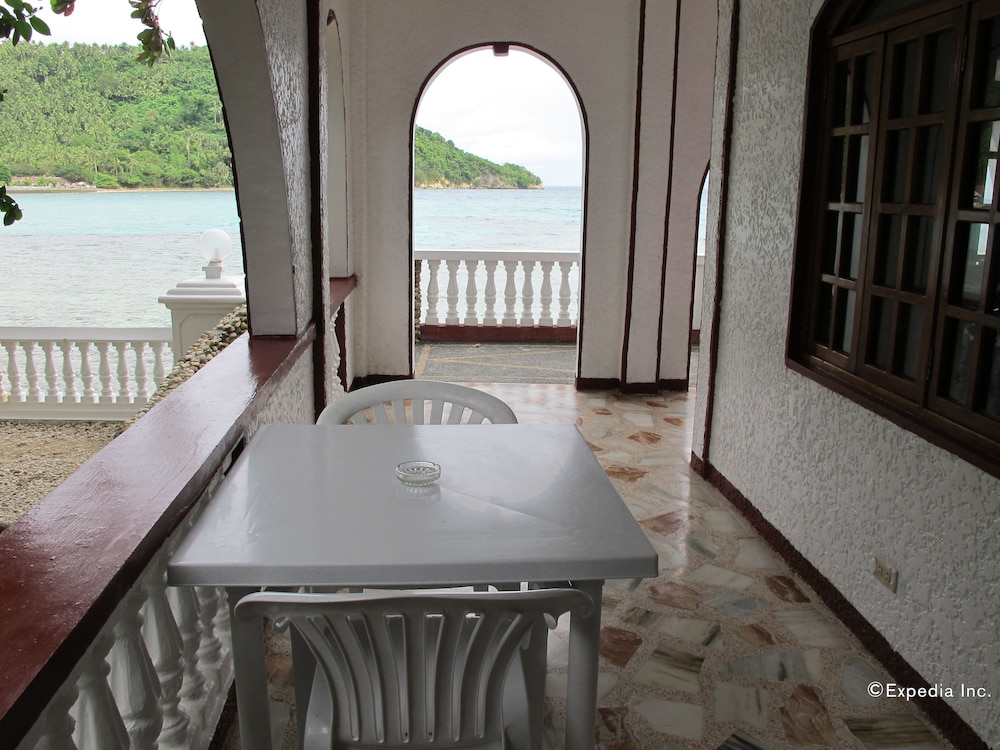 Blue Crystal Beach Resort 15/50