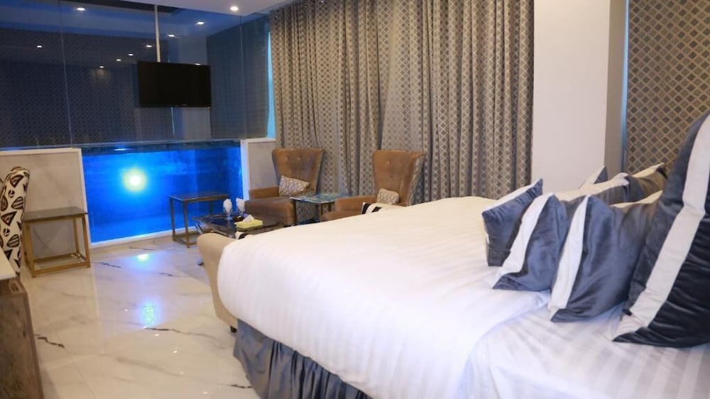PRESIDENTIAL, STUDIO, SUITE