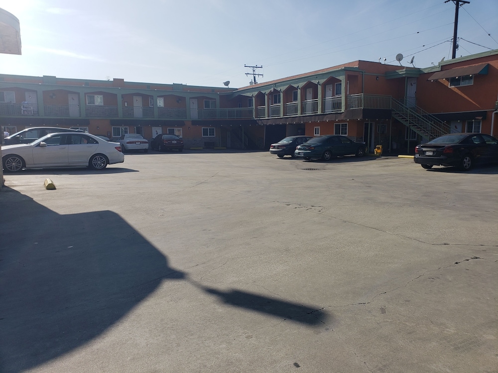 Eagle Inn Motel 32/35