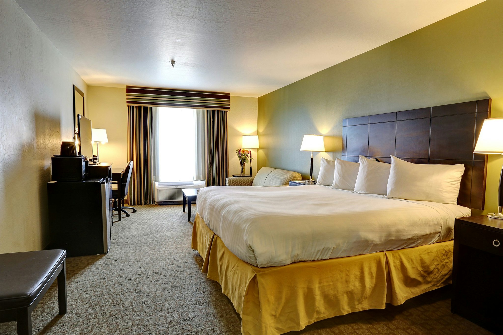 Room, King Bed, Accessible