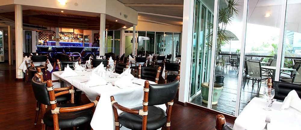 CAIRNS SHERIDAN HOTEL 43/45