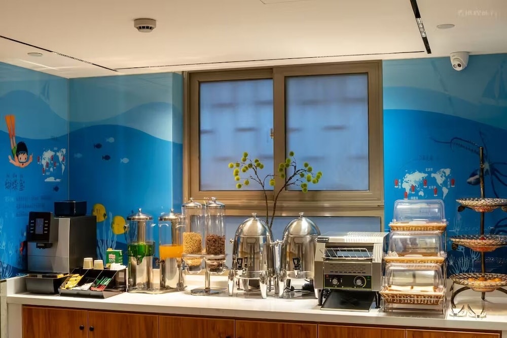 Nostalgia S Hotel (Beijing Xi Dan Jinrong Street) 38/41