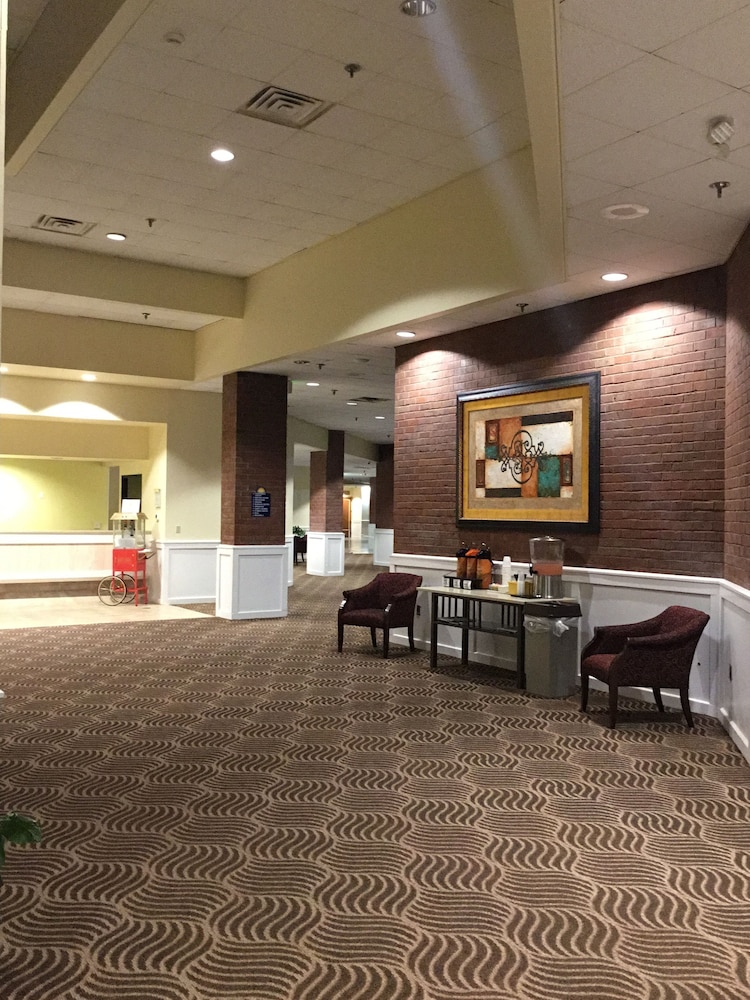 Days Inn Suites Tallahassee Conference Center I 10 Hotel 9/57