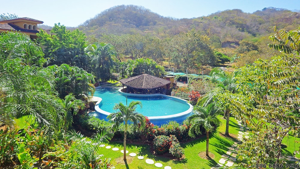 The Oaks Tamarindo Condominiums 55/67