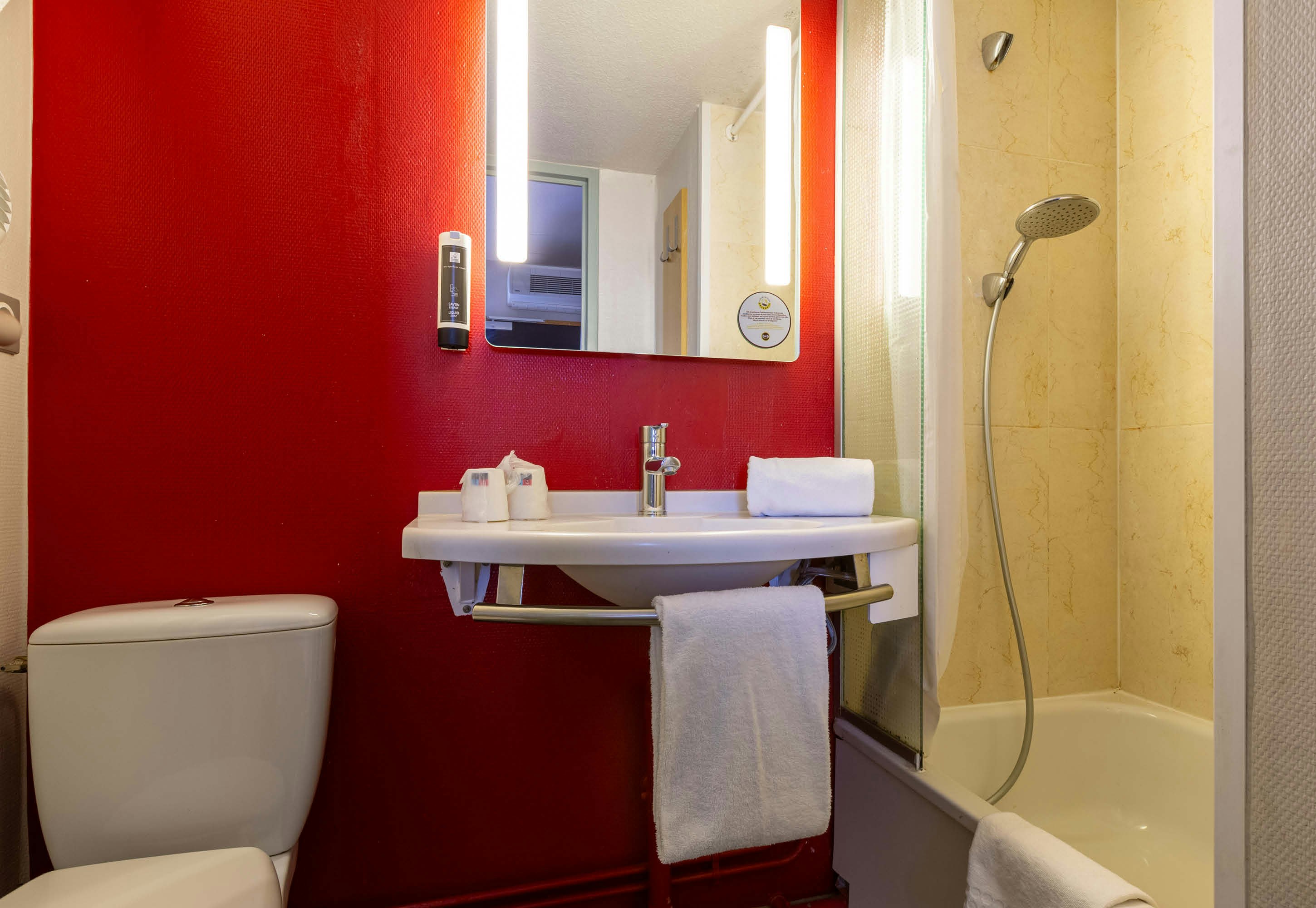 B&B HOTEL Chartres Le Forum 29/29