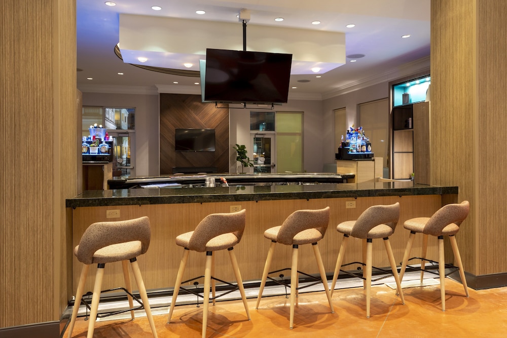 Holiday Inn Hotel Suites Maple Grove Nw Mpls Arbor Lks 56/76