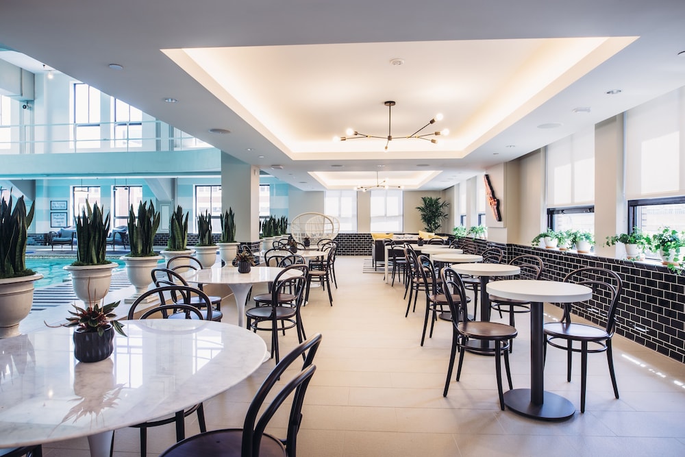 restaurant cafeteria