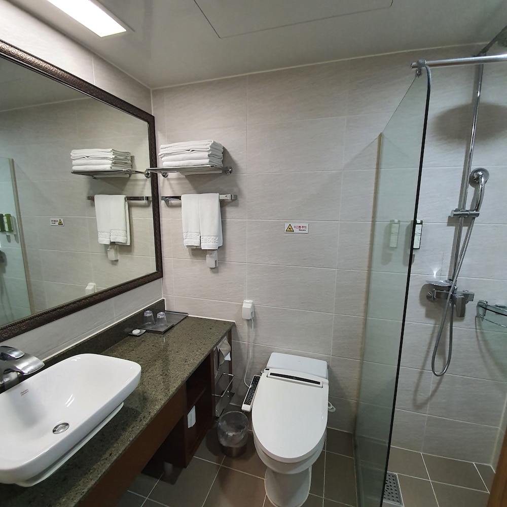 Dongwon Royal Country Club & Resort 70/71