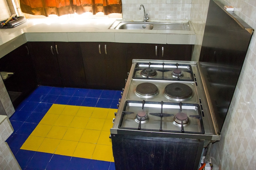 Sugarland Apartments Ikeja 9/18