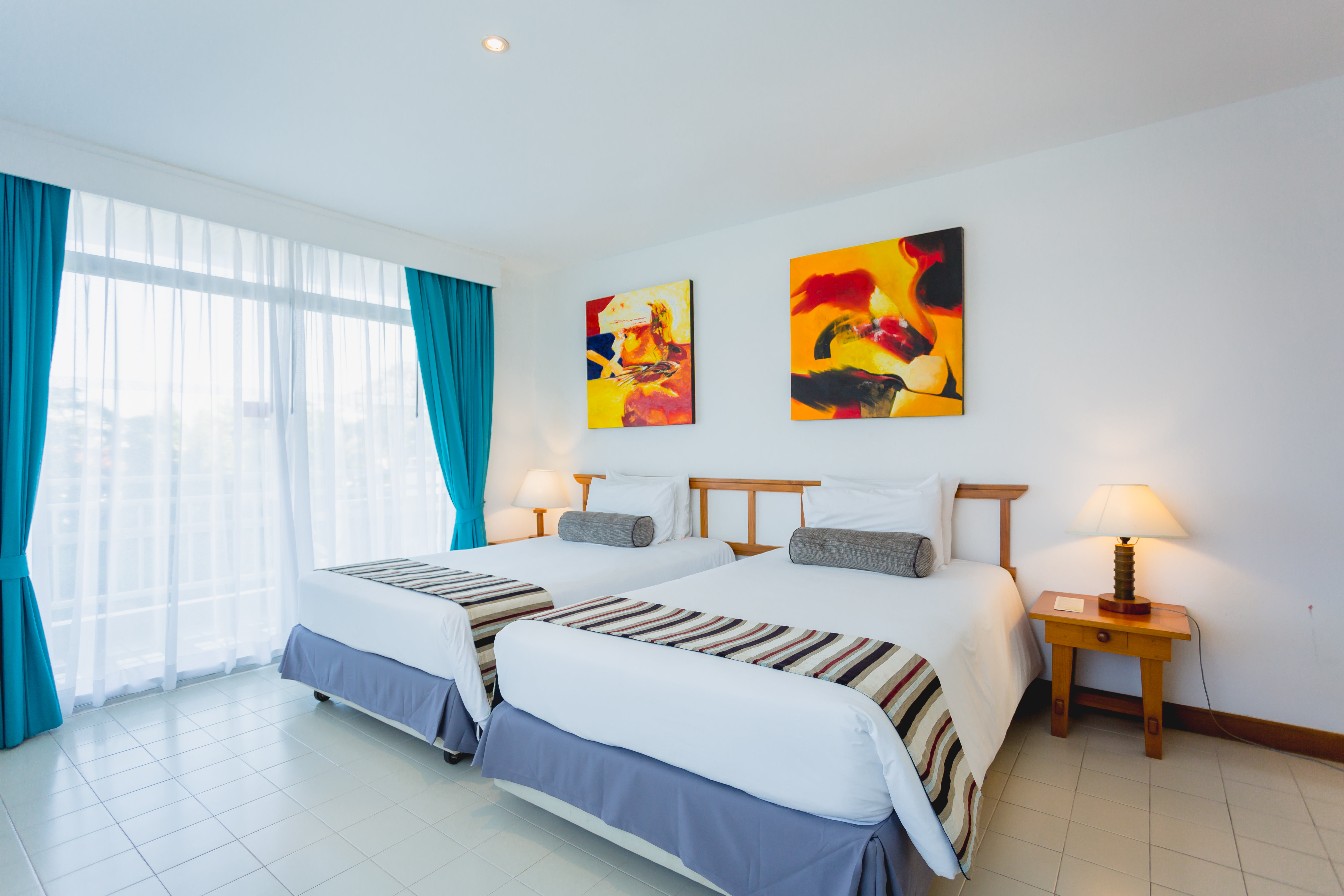 2 BEDROOMS, RESIDENCE, GARDEN VIEW