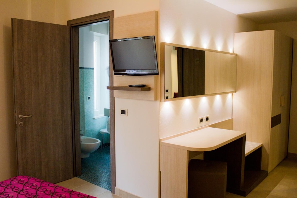 Hotel Siena 48/48