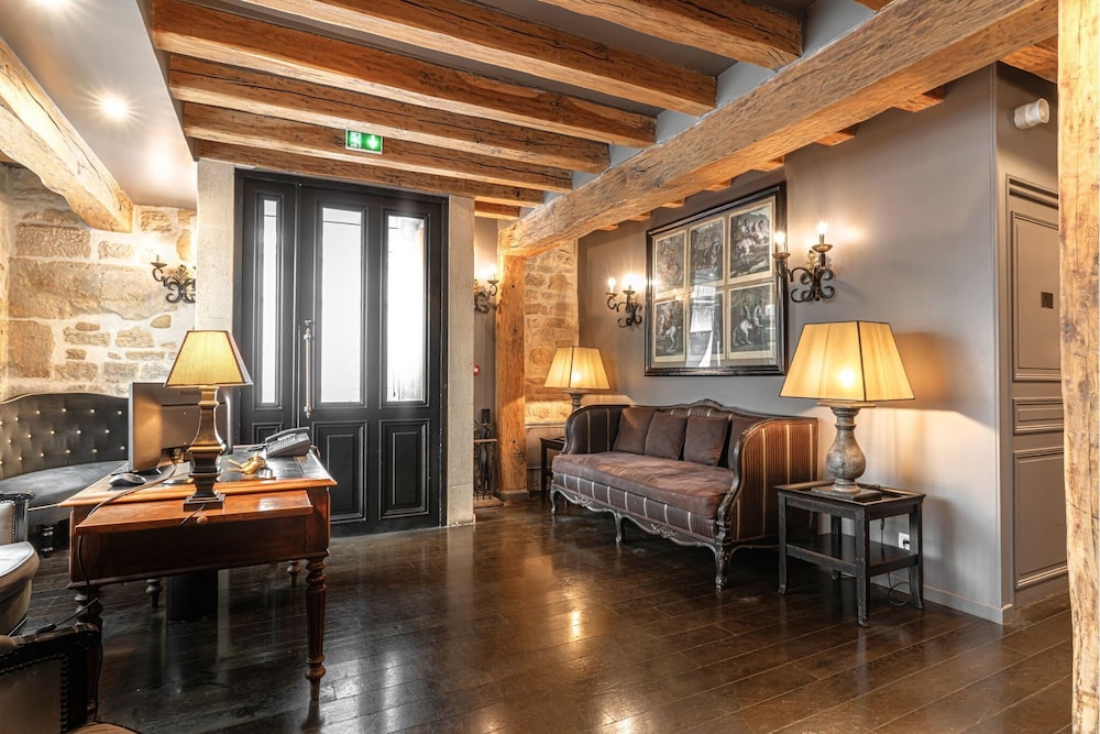 HOTEL SAINT-LOUIS MARAIS 52/68