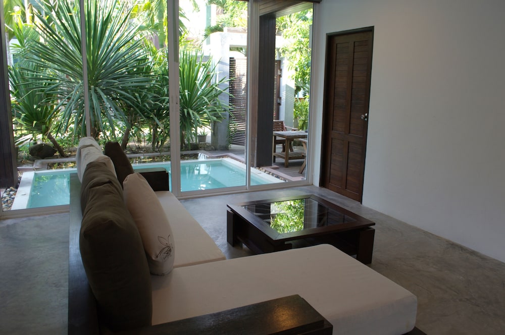Sairee Hut Resort Koh Tao 25/50