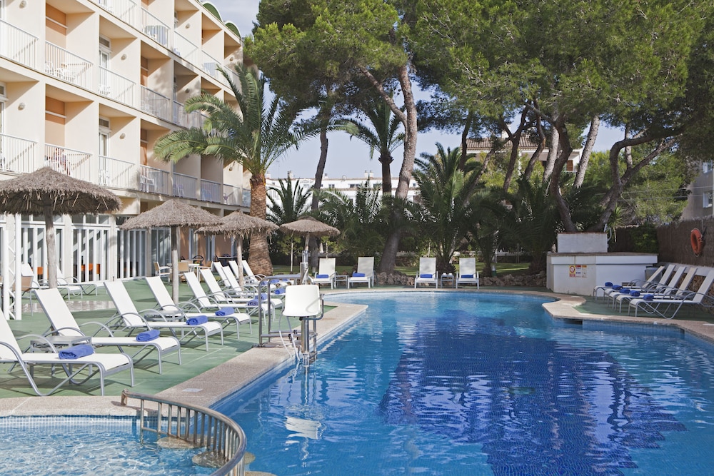 Aparthotel Isla de Cabrera 63/67