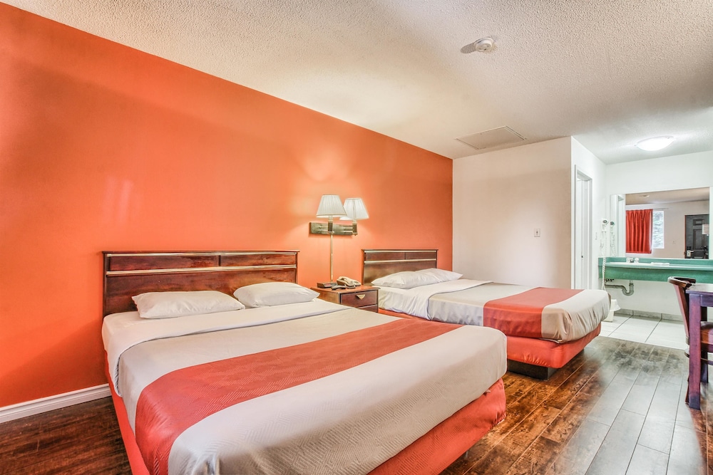 Motel6 Windsor ON 17/40