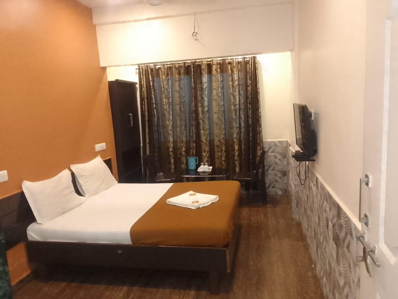Room, Double Bed, with Fan