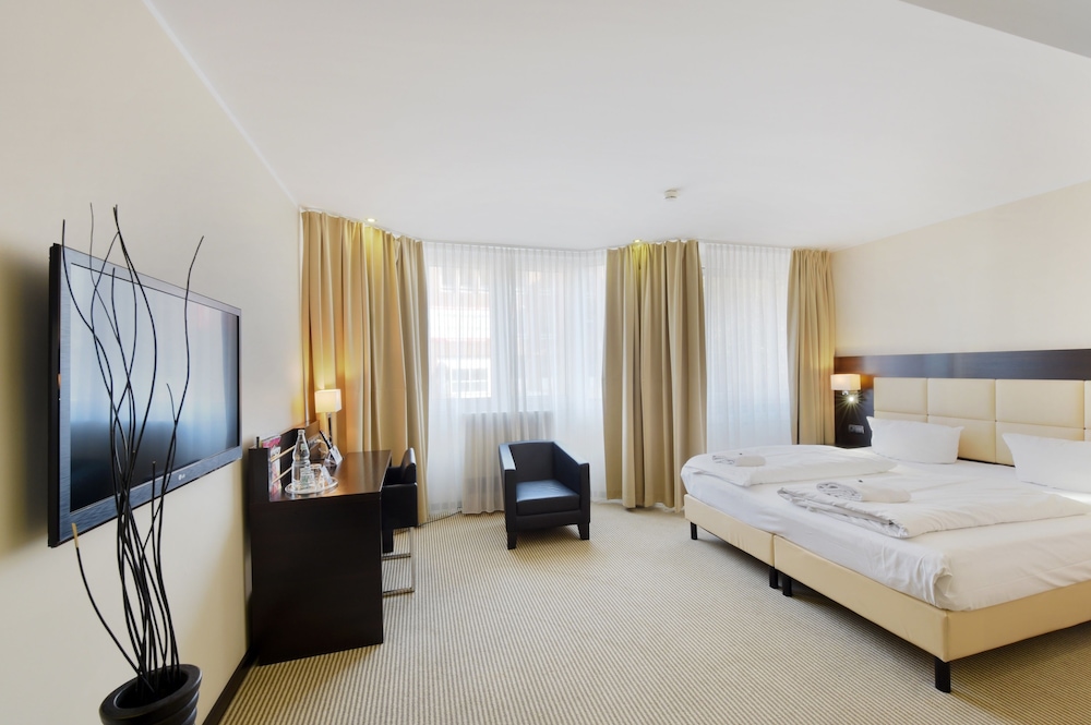 Zi Hotel 10/31