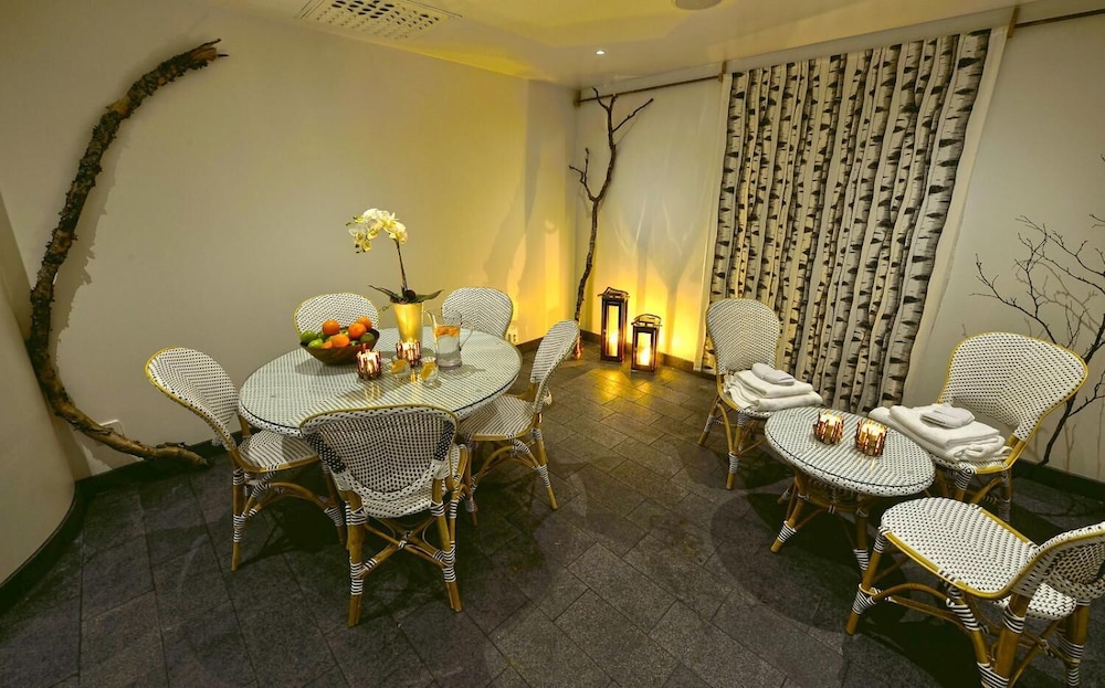 QUALITY HOTEL LAPLAND 39/43