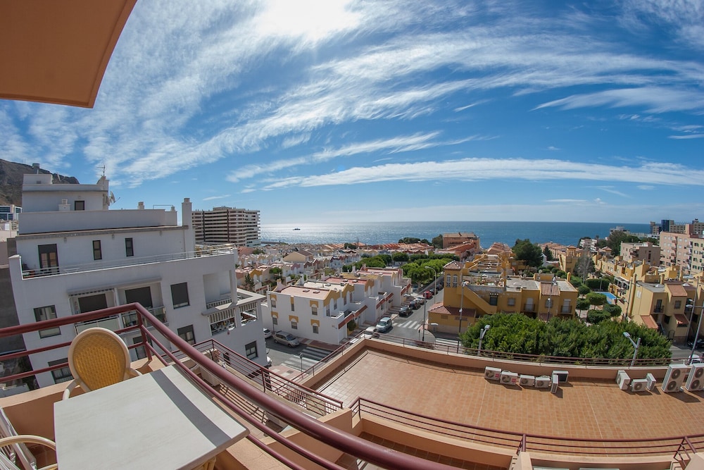 Aguadulce Aparthotel 13/15