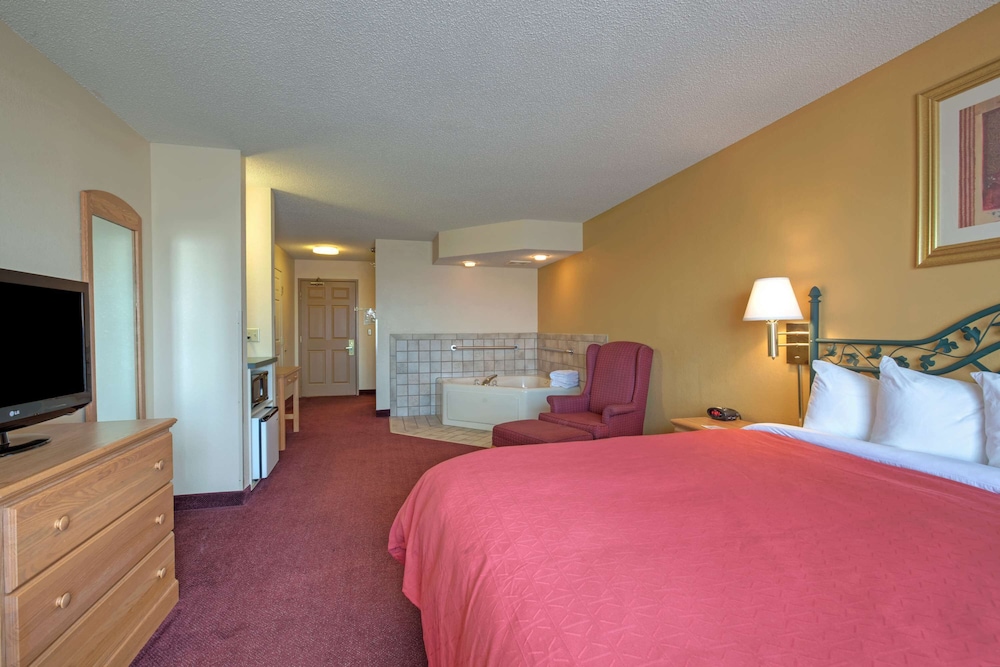 Country Inn Suites By Radisson Forest Lake Mn 10/37