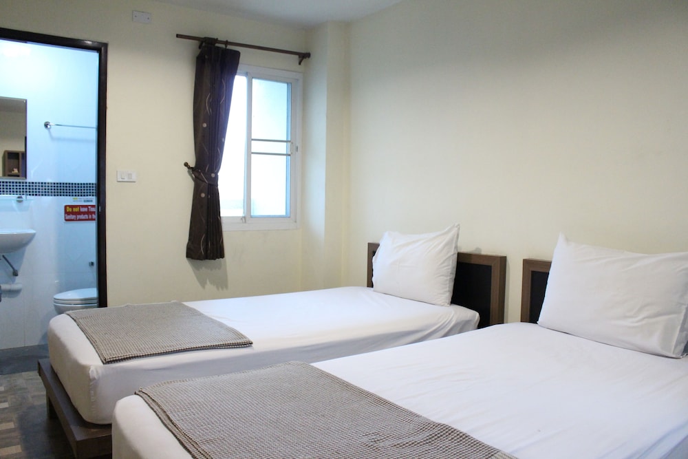 Samsen Sam Place Hotel 34/66