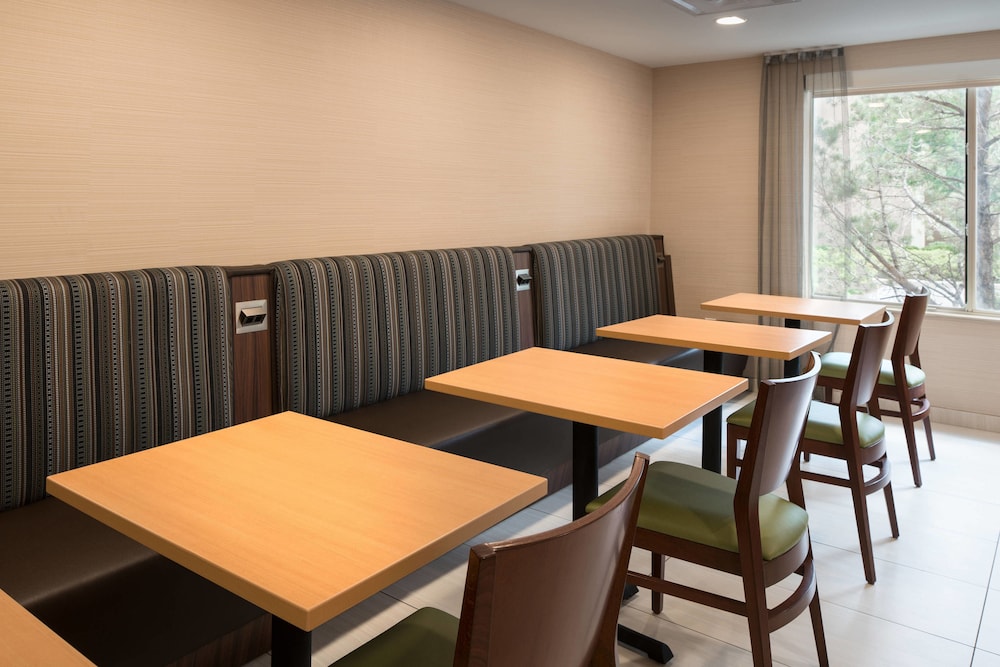 Fairfield Inn Suites By Marriott Fort Collins Loveland 35/38