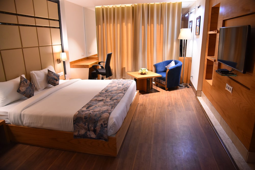 Hotel Narayanam 36/50