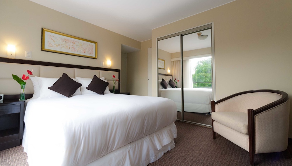 Roosevelt Hotel And Suites 27/65